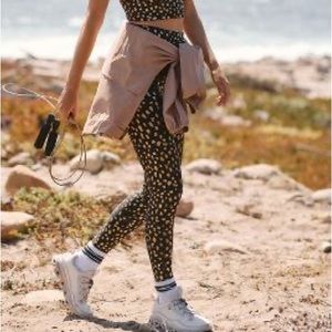 BEACH RIOT PIPER LEGGINGS
